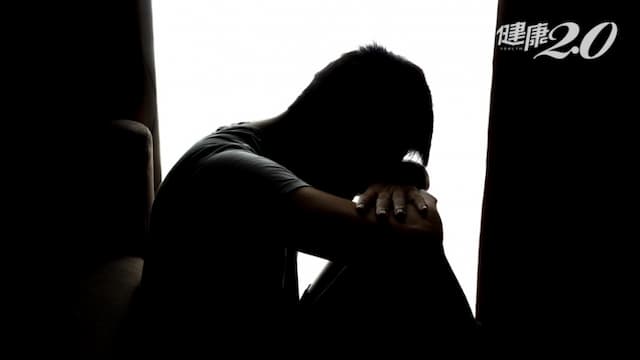 最新青少年自殺數據：將近半數都有「這個共通點」