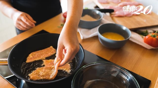 吃太鹹會中風水腫 醫師教你４種食物「排鈉」穩血壓