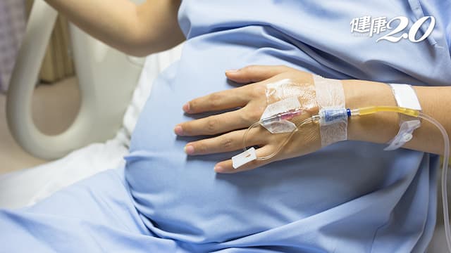 孕婦染疫母嬰雙亡… 醫曝打抗凝血劑恐失血 建議中重症者周數夠先剖腹