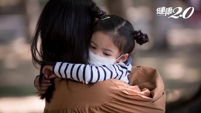 親子防疫／Omicron對兒童特別兇猛！台大醫示警：「不是巧虎是虎姑婆」5大症狀務必就醫