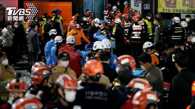 梨泰院踩踏死傷慘重！如何避免大活動擁擠窒息？這姿勢能救命、6招保護技巧快學