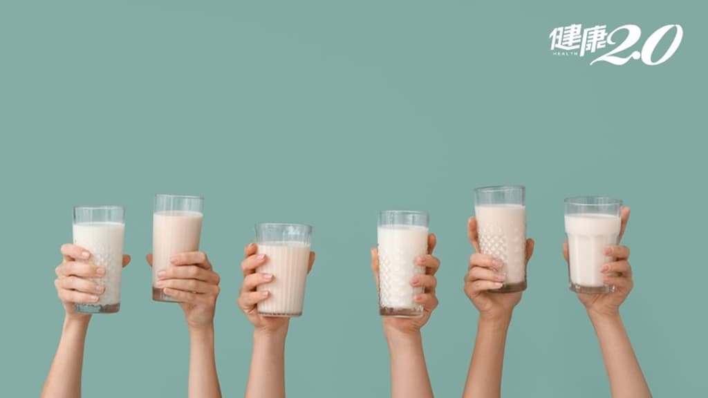 豆漿防肌少症、燕麥奶降膽固醇！營養師點名4款健康飲品 想補鈣快喝「它」