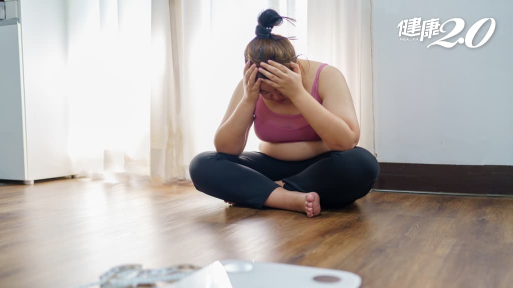 減重失敗 減肥 體重計 體重機 女人