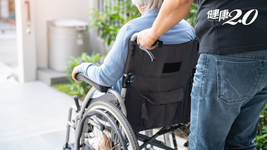 挑選輪椅別煩惱！醫師提醒：掌握5關鍵 才能有效遠離坐瘡、坐骨神經受損