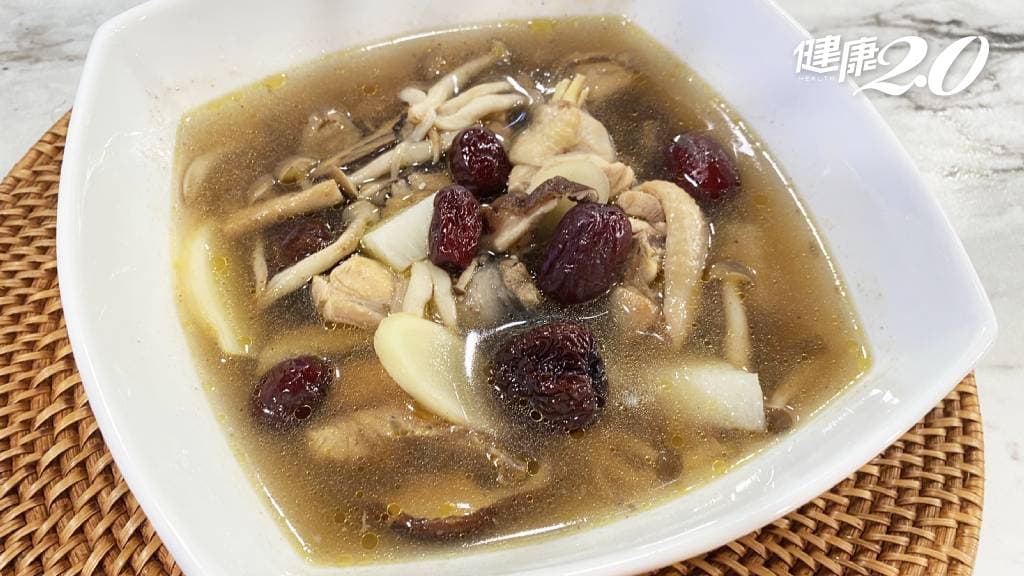 美膚健骨補氣血雞鍋／四君子湯底健脾補骨！遠離骨鬆又凍齡/recipe/342403