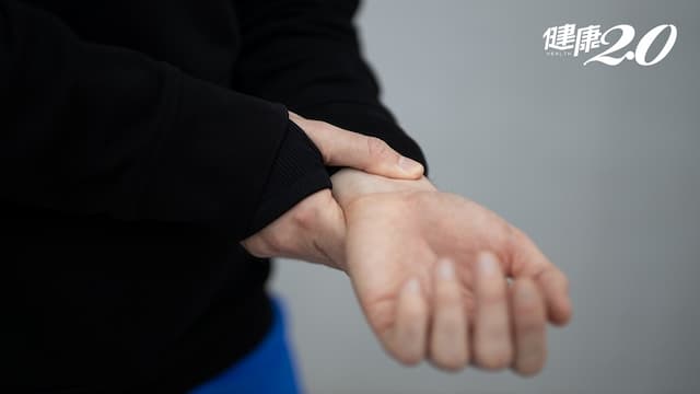 蕁麻疹穿發熱衣好癢？醫：3種人不適合穿發熱衣，改這方式避免搔癢感