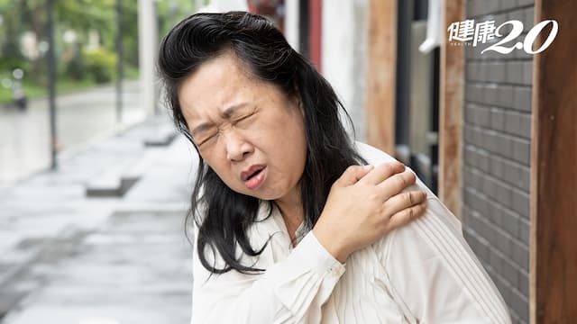 50歲就會得五十肩嗎？3居家動作逆轉肩膀痛 糖尿病、心血管疾病易引發五十肩