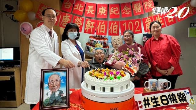 洗腎人生變黑暗？他83歲開始洗腎，洗20年變百歲人瑞 健康又有活力/medical/345707