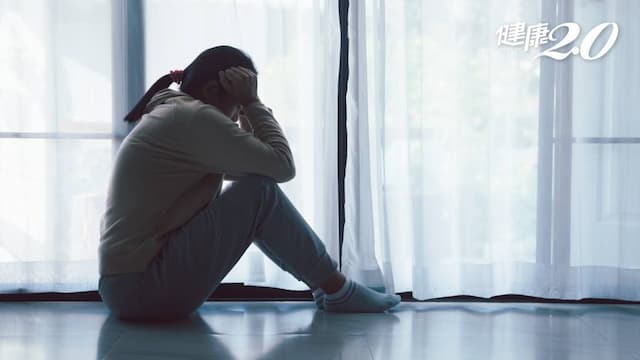「憂鬱症」與「情緒低落」怎麼分清楚？情緒不佳「超過這時間」恐是憂鬱症/life/352484