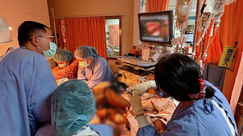 盲腸大出血，大腸鏡遭血塊擋住過不去！醫護齊心「通腸止血」重症醫分享感人故事/medical/351699