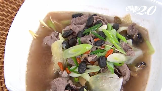 紅麴黑豆生薑羊肉／解決手腳冰冷問題好幫手 一口羊肉一口菜寒流來也溫暖/recipe/352256
