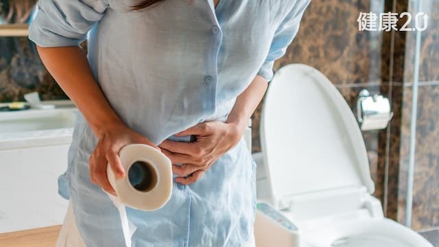 她忽略「血便3變化」確診第四期直腸癌，已轉移至肝！醫嘆：50歲前確診人數激增/cancer/354138