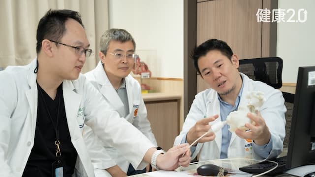 婦呼吸喘難解 中醫大兒醫高難度支架手術治先天複雜心血管缺損