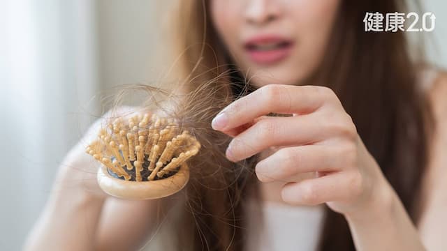 吃黑芝麻糊救回髮量？中醫自曝養髮祕訣：喝補氣茶、每天按這幾個地方/strong/355043