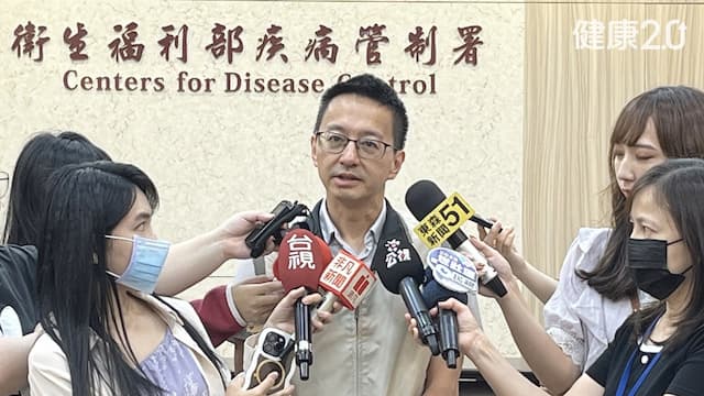 新冠疫情太嚴重嚇到了！接種率多3倍 就診人次翻倍漲 單周恐破10萬人/medical/355161
