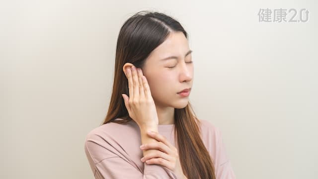 35歲女耳鳴眩暈竟是耳中風！醫：延誤治療恐永久失聰/medical/355556