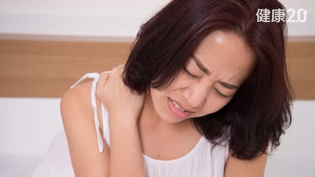 早上起來脖子一動就痛？恐是「落枕」纏身  落枕脖子痛用3招自救/tcm/355675