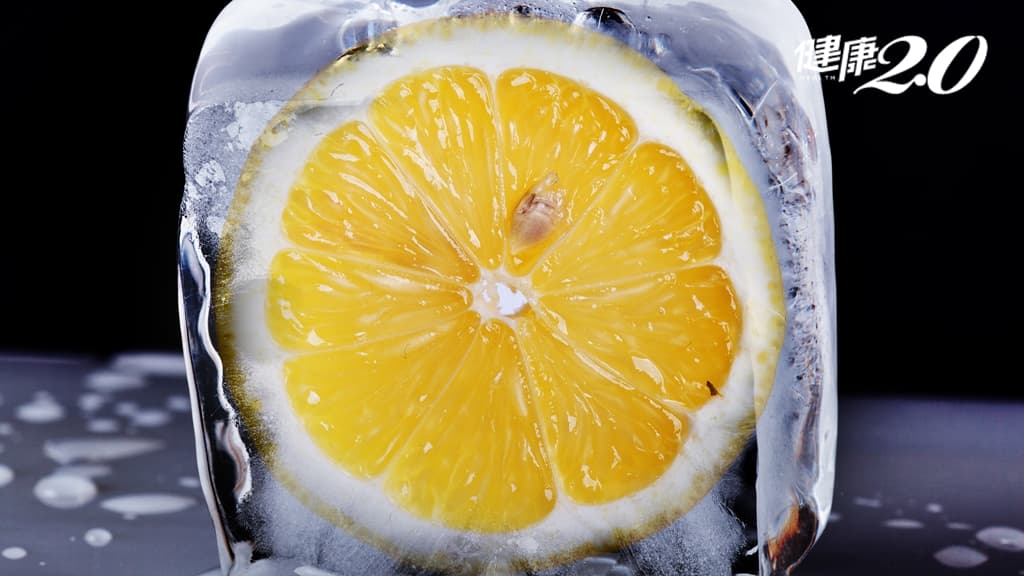 冷凍檸檬吃下肚竟能治癌？檸檬皮維生素C超高能殺死癌細胞？吃果皮要先做2件事