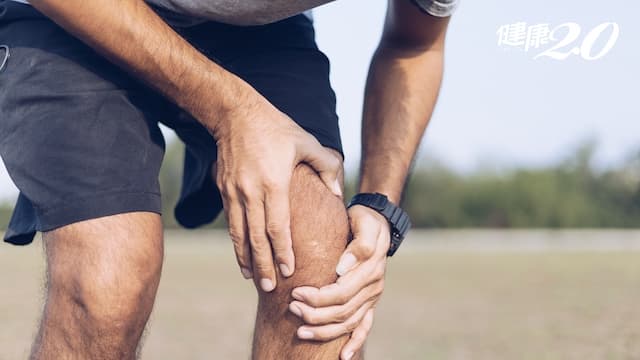 膝蓋痛能運動嗎？40歲以上預防骨鬆、關節退化懶人包，這2地方一起保養最有效/strong/343620